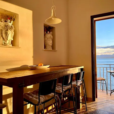 Castello A Mare Apartment *