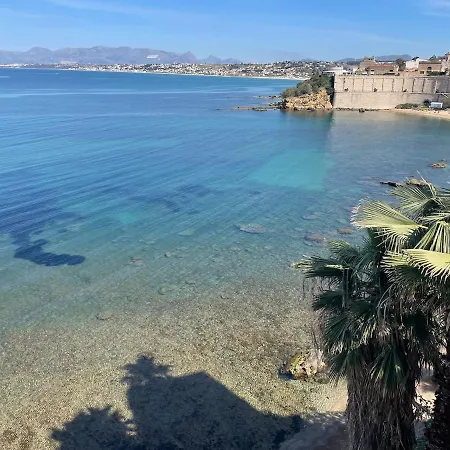 Castello A Mare *