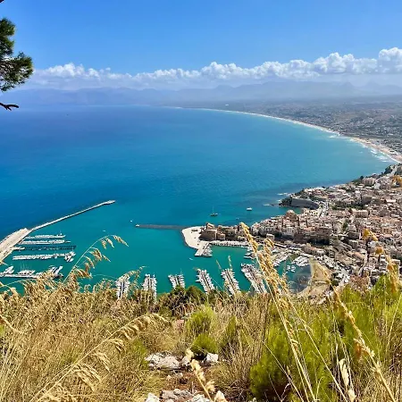 Castello A Mare דירה
