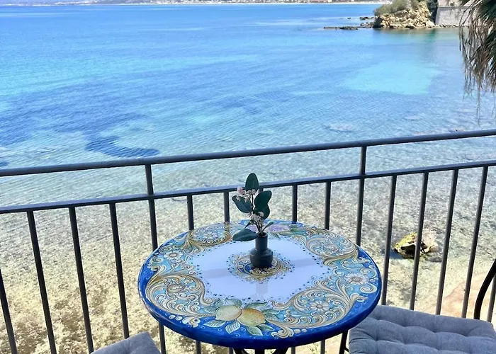 Castello A Mare Lejlighed